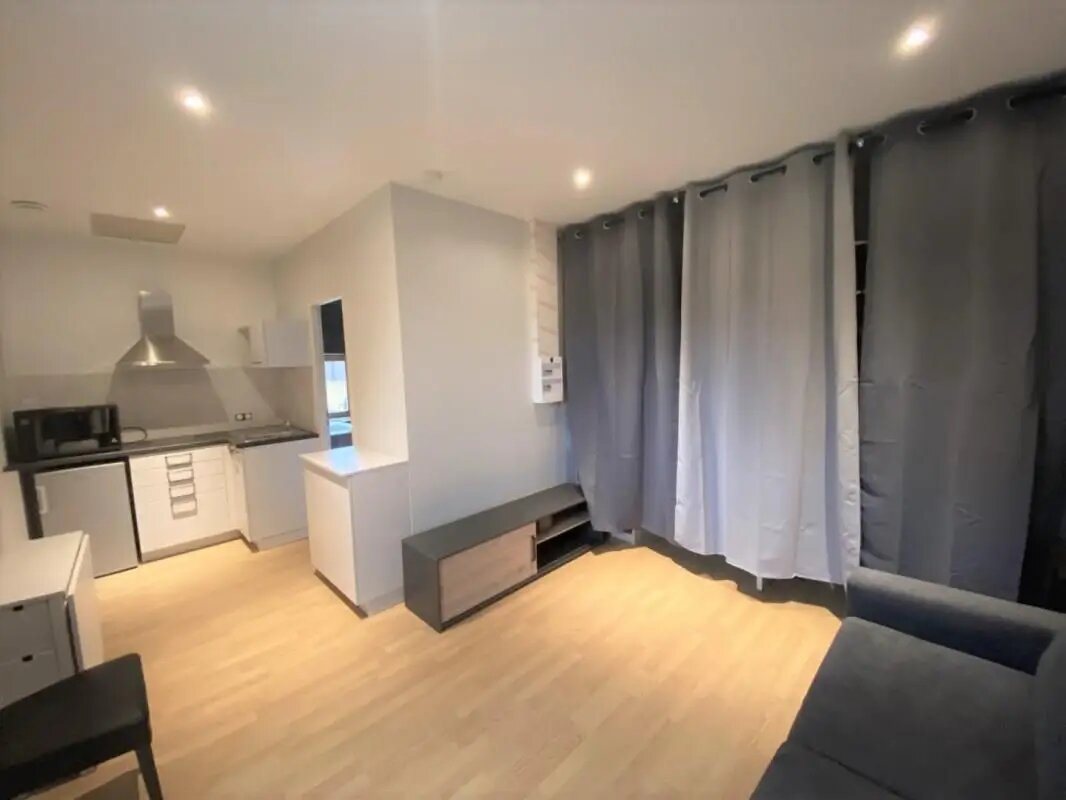 Appartement à louer, 22m², Pont-Evêque