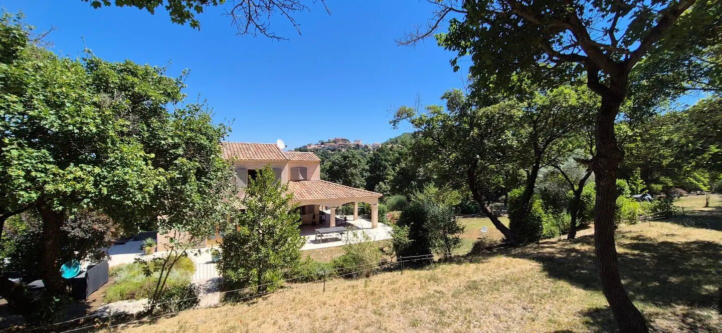 Maison à vendre, 267m², Mimet