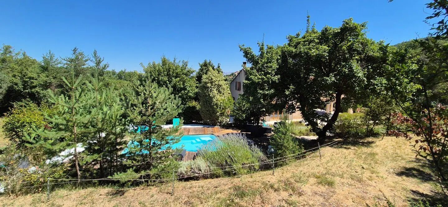 Maison à vendre, 267m², Mimet