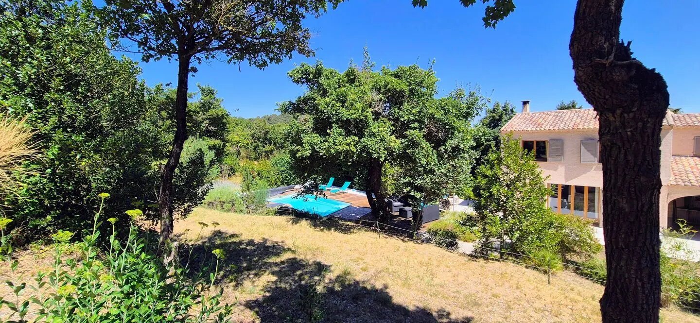 Maison à vendre, 267m², Mimet