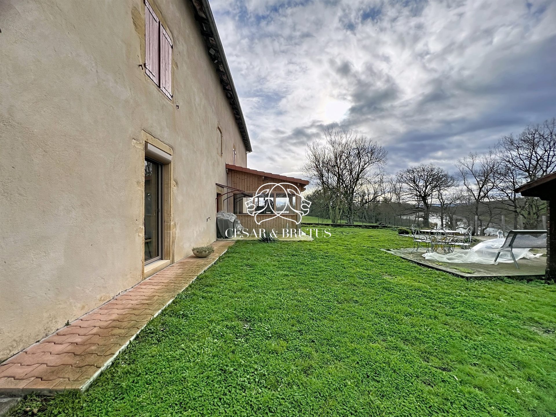 Maison à vendre, 175m², Pouilly-sous-Charlieu