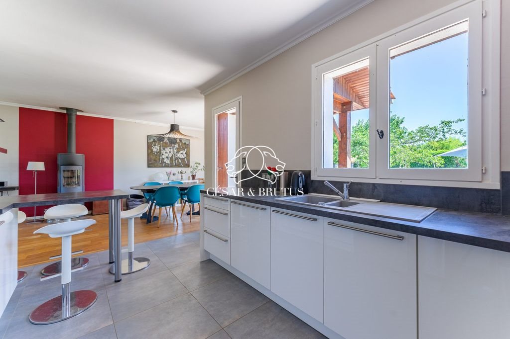 Maison à vendre, 180m², Lissieu