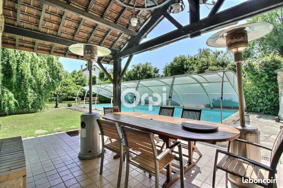 Maison à vendre, 327m², Viry-Châtillon