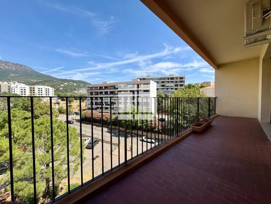 Appartement à vendre, 65m², Bastia