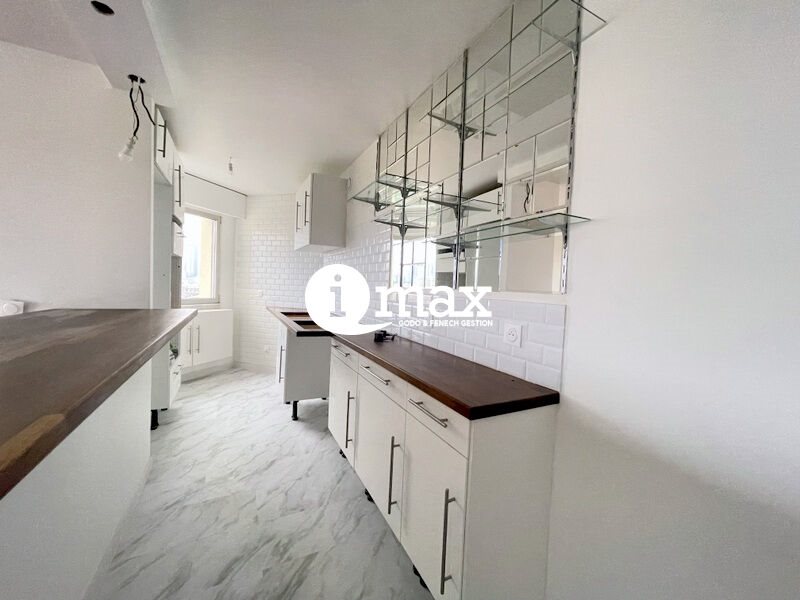Appartement à louer, 64m², Courbevoie