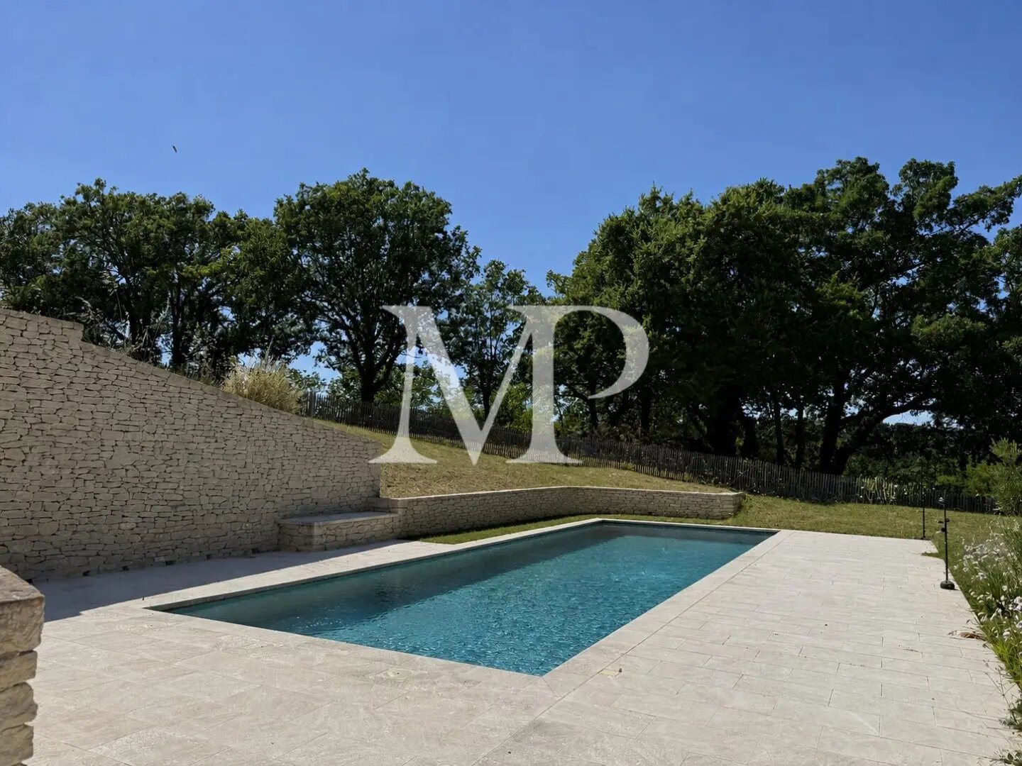 Maison à louer, 150m², Goult