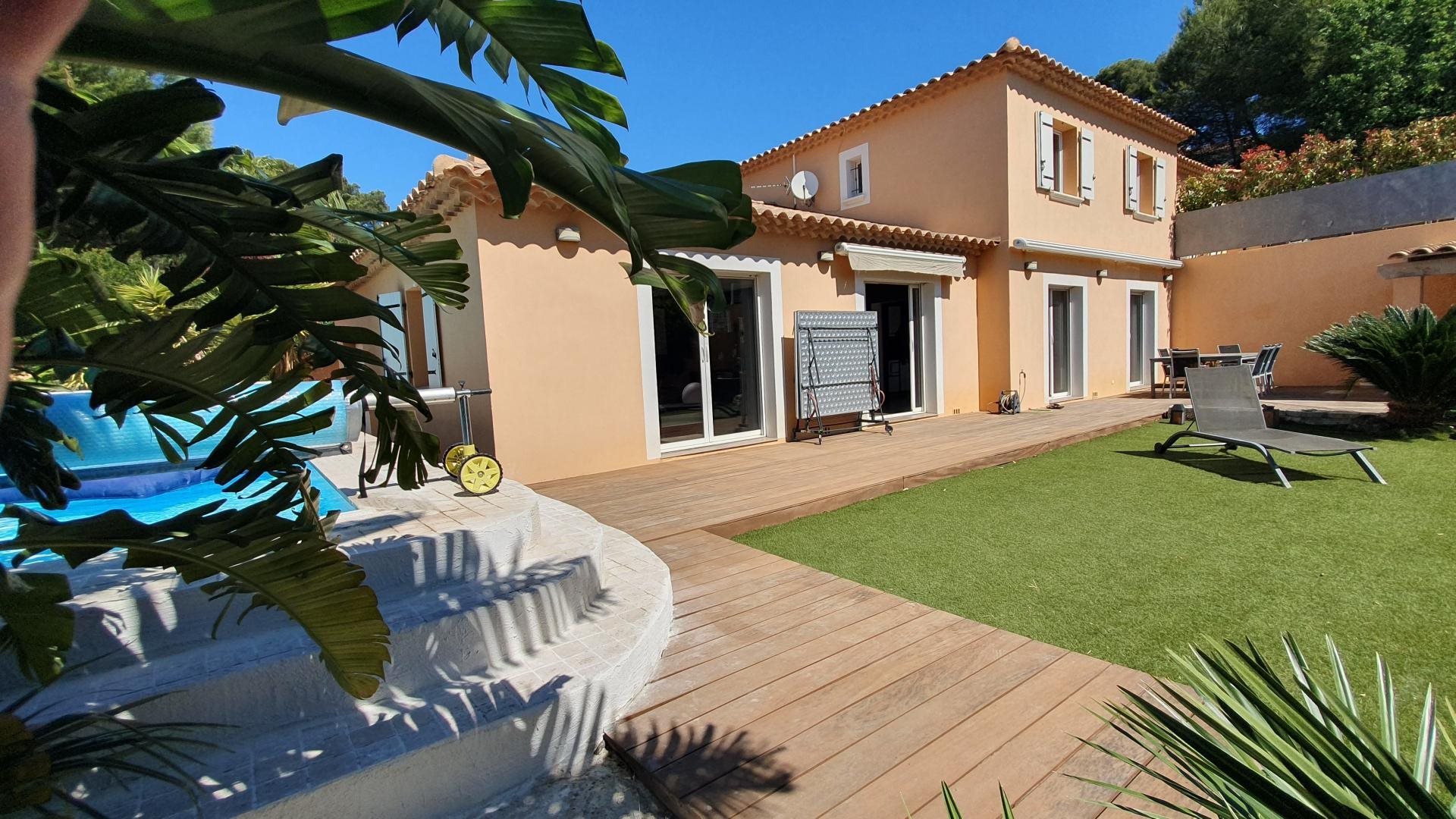 Maison à vendre, 130m², Carqueiranne