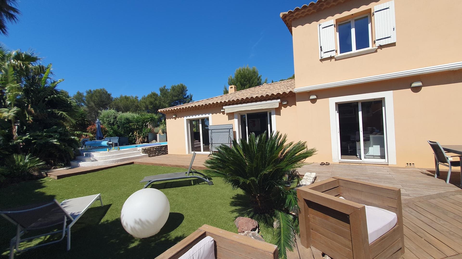 Maison à vendre, 130m², Carqueiranne
