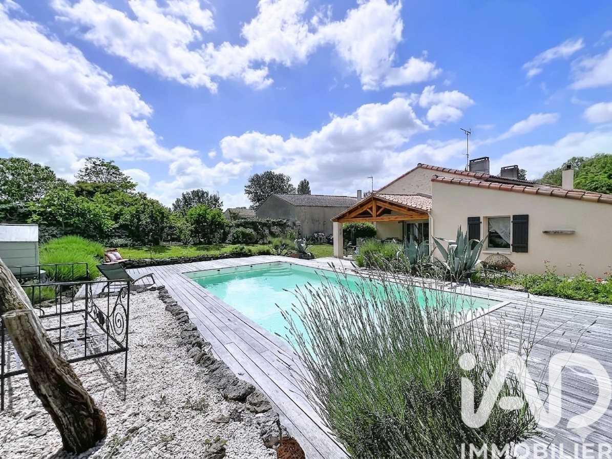 Maison à vendre, 180m², Mouzeuil-Saint-Martin