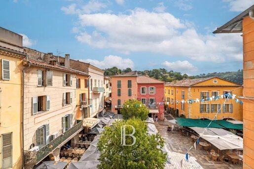 Immeuble 2 pièces 132 m² · à Valbonne · 132 m² · 1 250 000 €