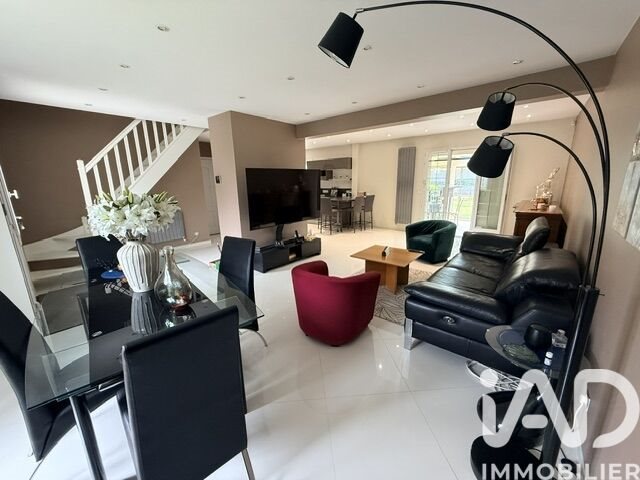 Maison à vendre, 157m², Villecresnes