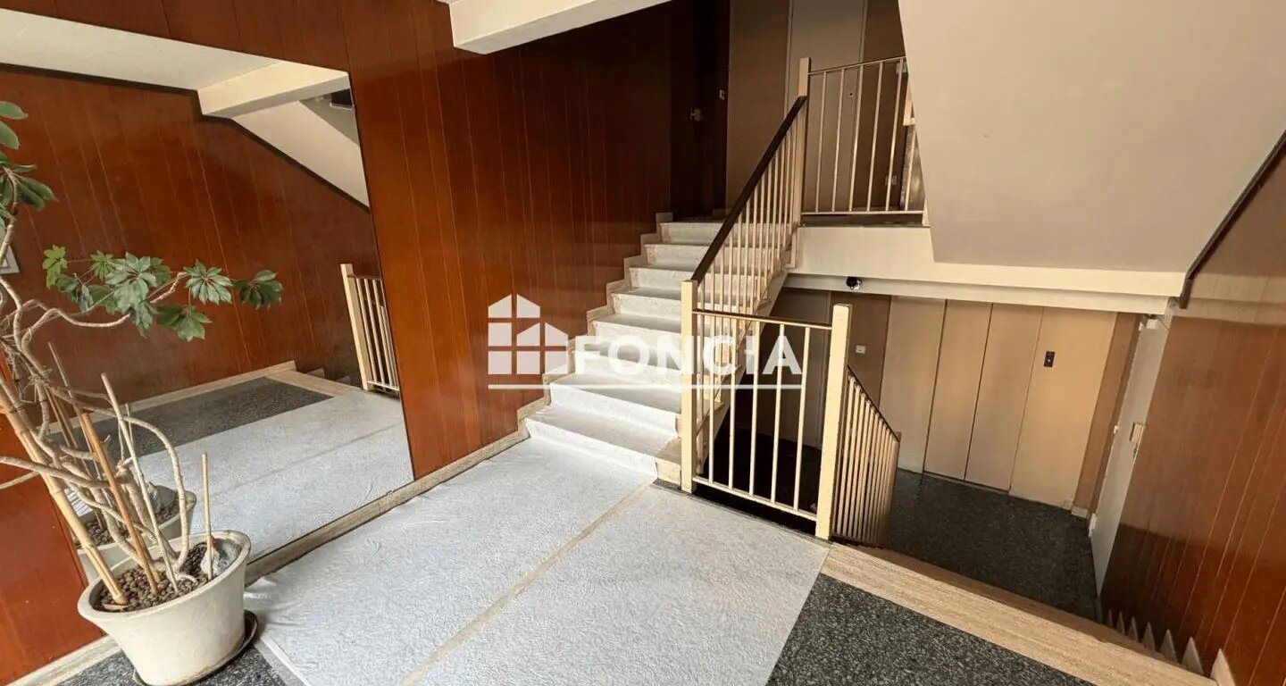 Appartement à louer, 80m², Viroflay