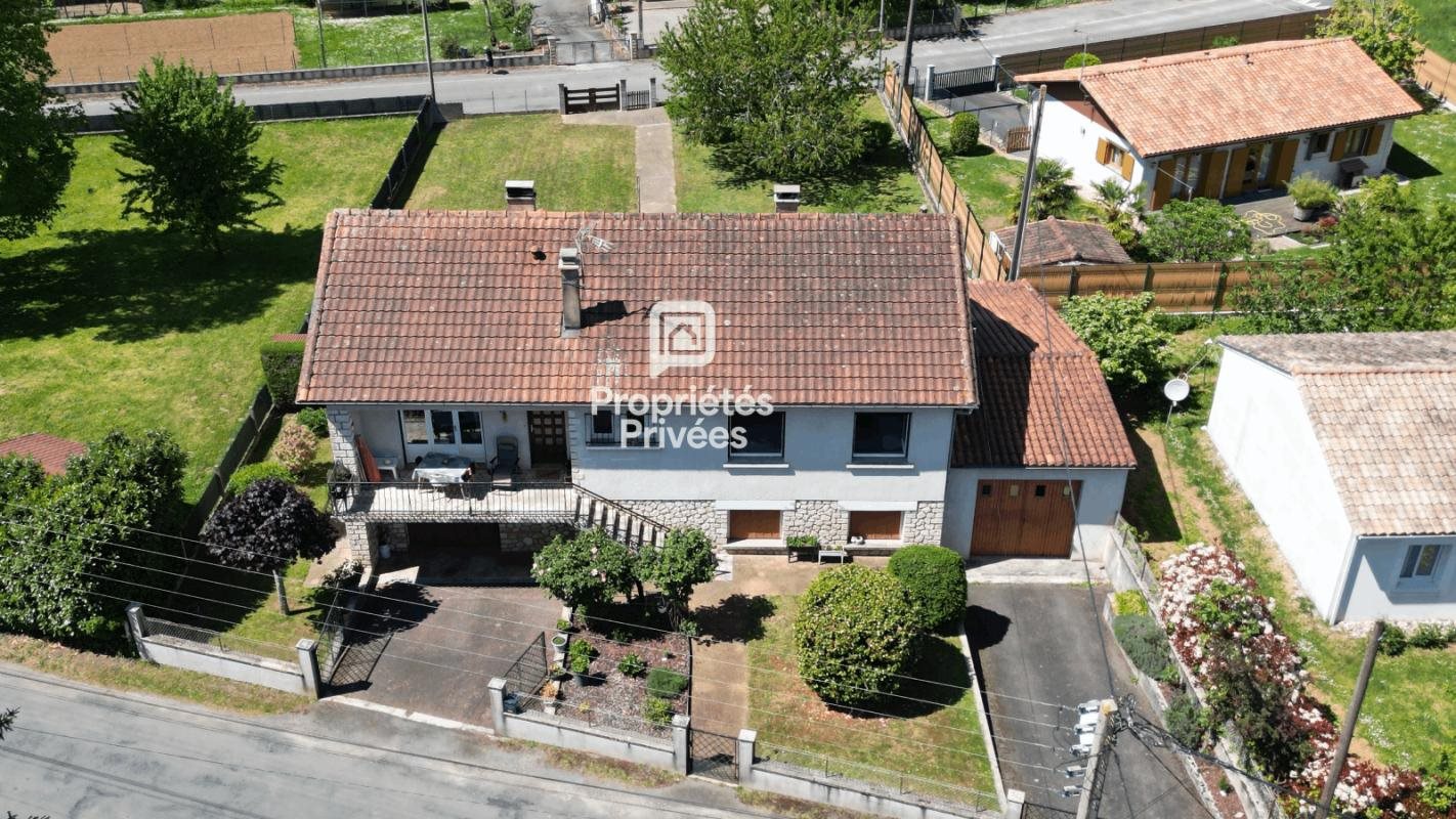 Maison à vendre, 100m², Nontron