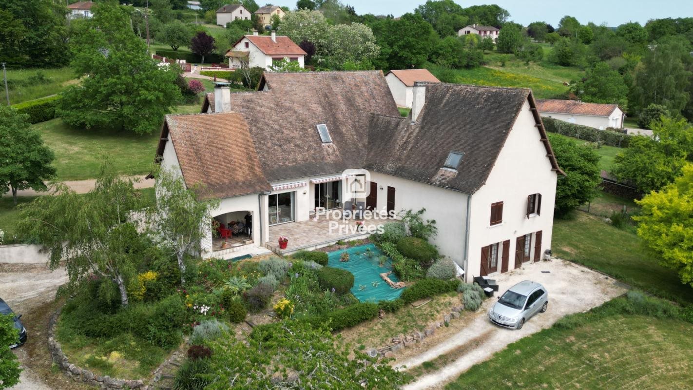 Maison à vendre, 246m², Saint-Martial-de-Valette