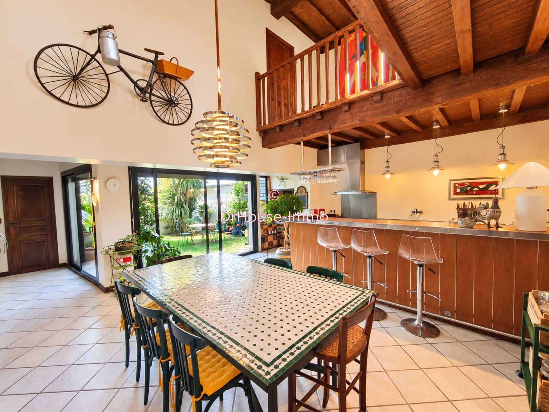Maison à vendre, 245m², Oloron-Sainte-Marie