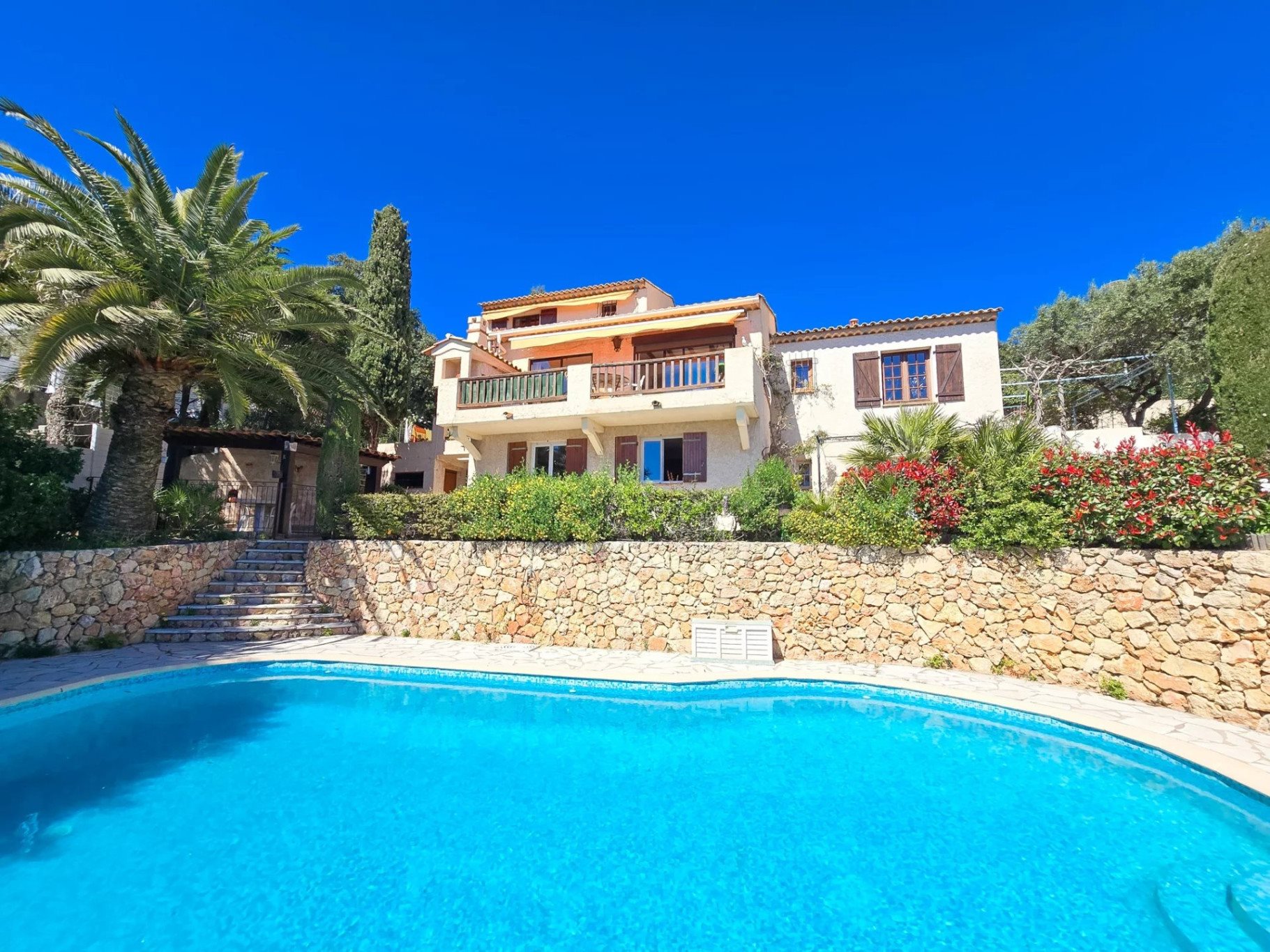 Maison à vendre, 240m², Roquebrune-sur-Argens