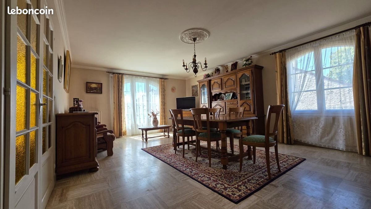 Maison à vendre, 195m², Lencloître