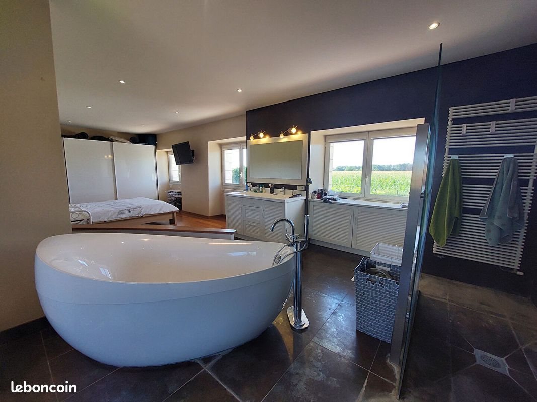 Maison à vendre, 467m², Sérigny