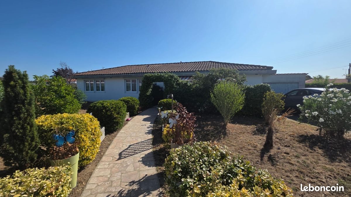 Maison à vendre, 117m², Dangé-Saint-Romain