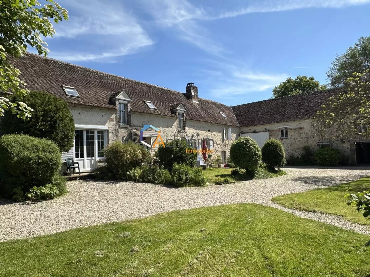 Maison à vendre, 376m², Saint-Hilaire-les-Andrésis