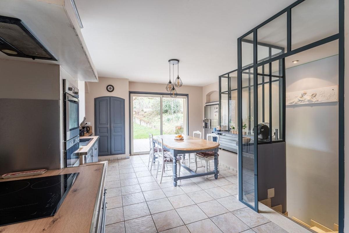 Maison à vendre, 316m², Saint-Vincent-de-Reins