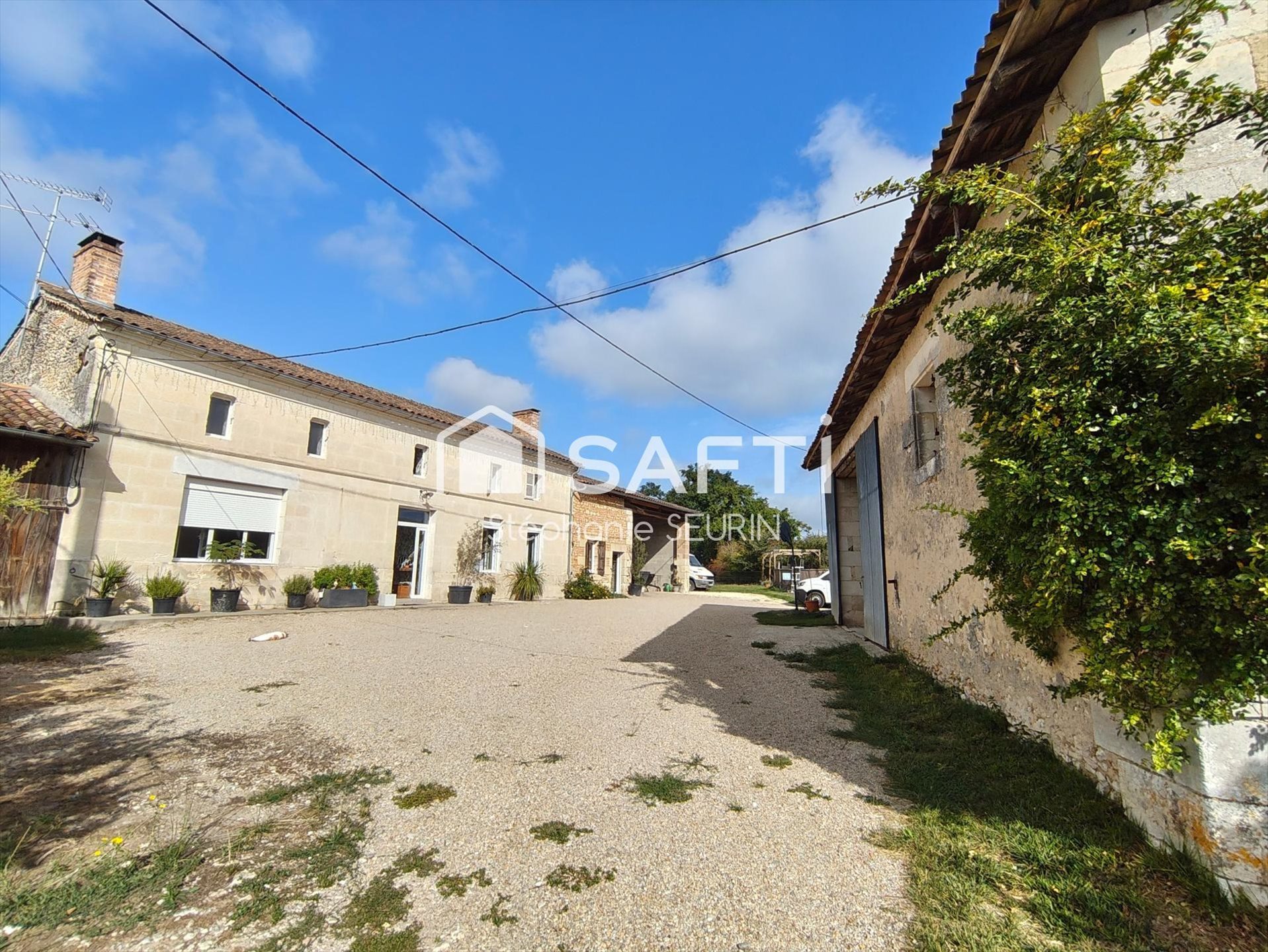 Maison à vendre, 115m², Montlieu-la-Garde
