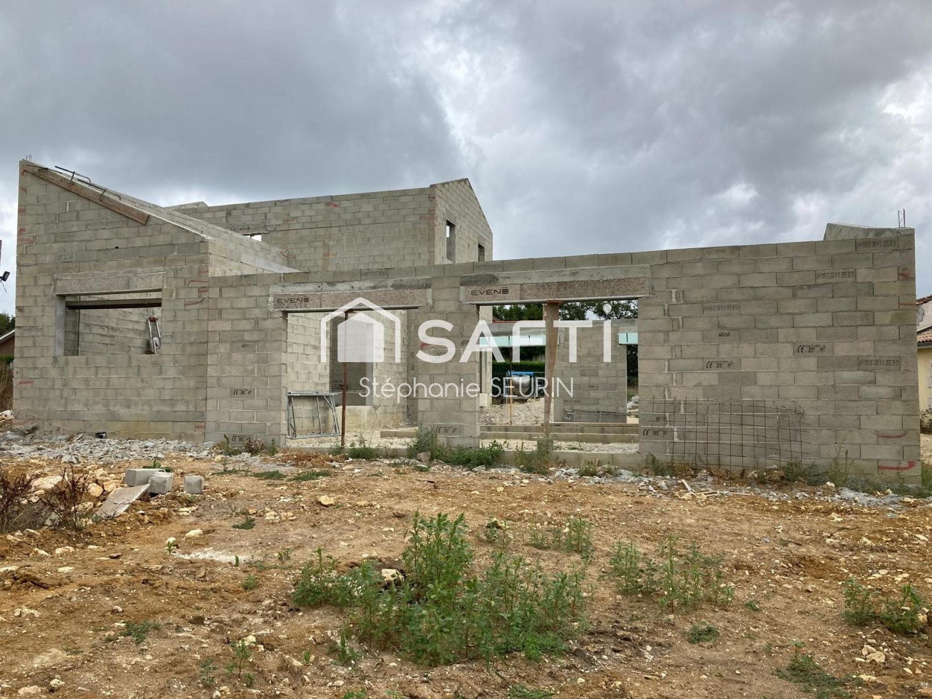 Maison à vendre, 200m², Montlieu-la-Garde