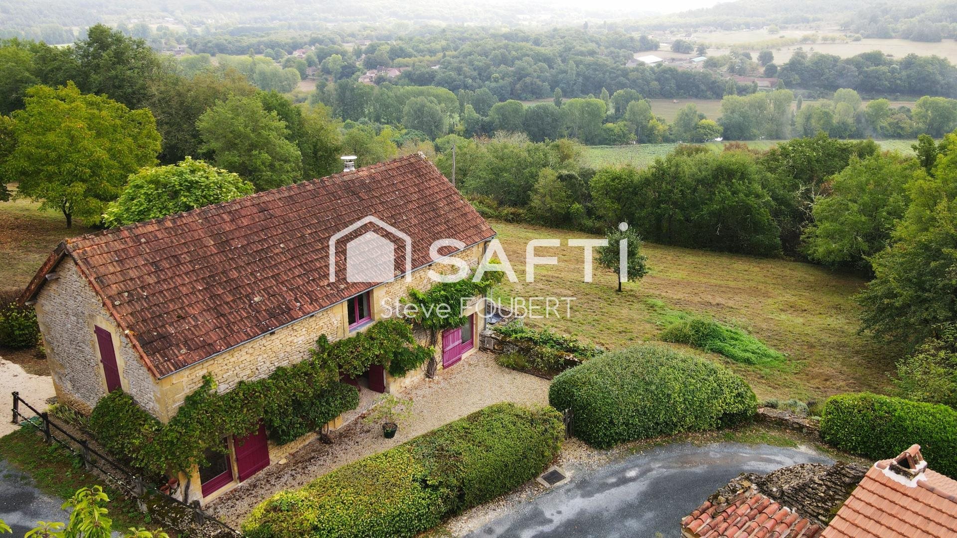 Maison à vendre, 135m², Saint-Léon-sur-Vézère