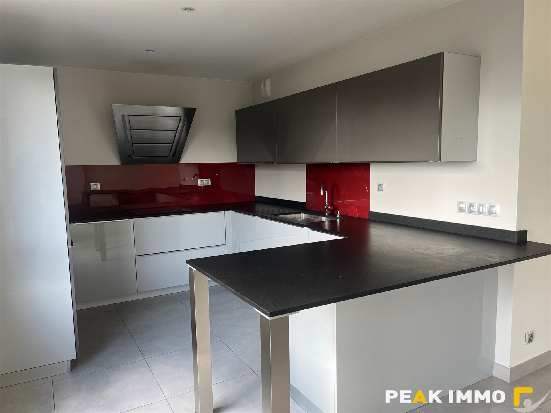 Appartement à louer, 166m², Saint-Genis-Pouilly