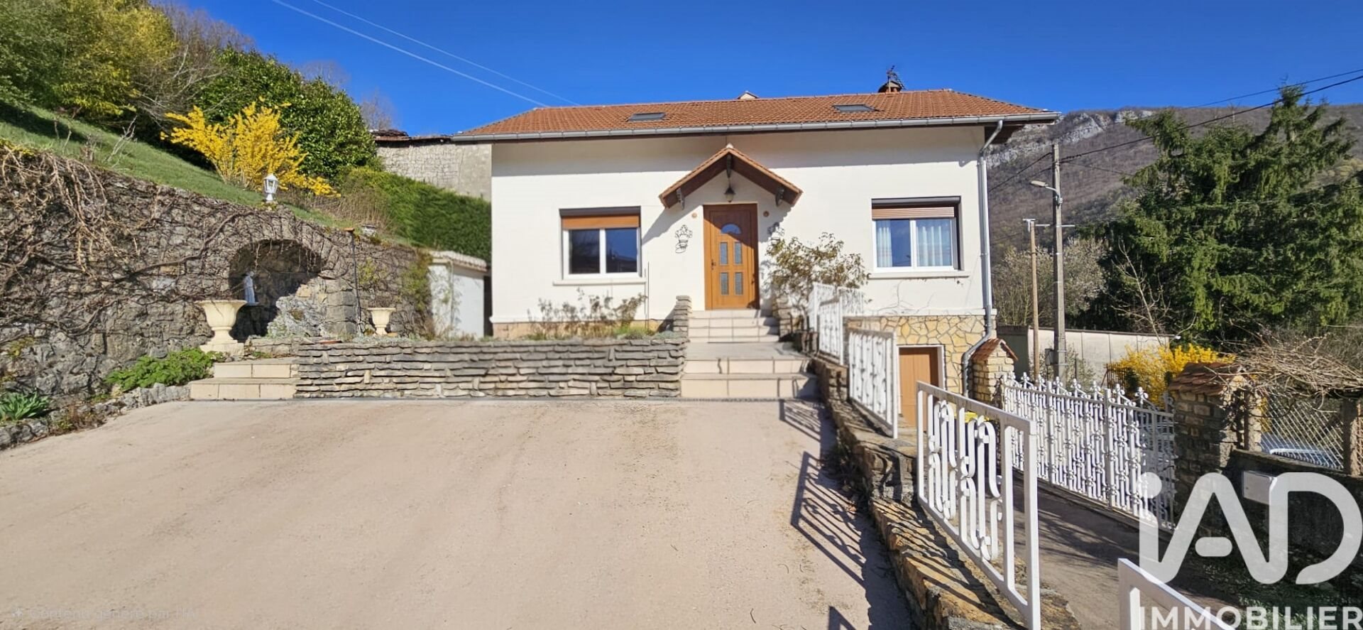 Maison à vendre, 130m², Tenay