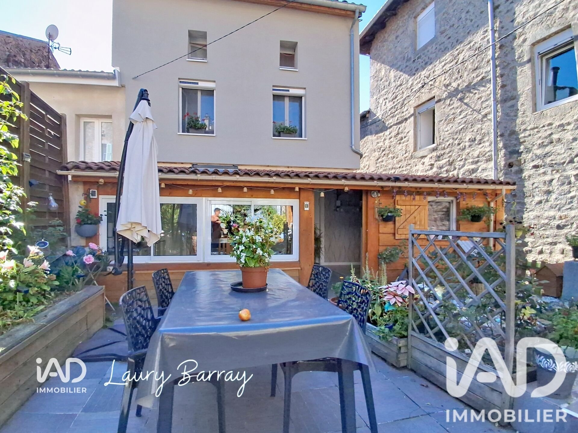 Maison à vendre, 118m², Bourg-Argental