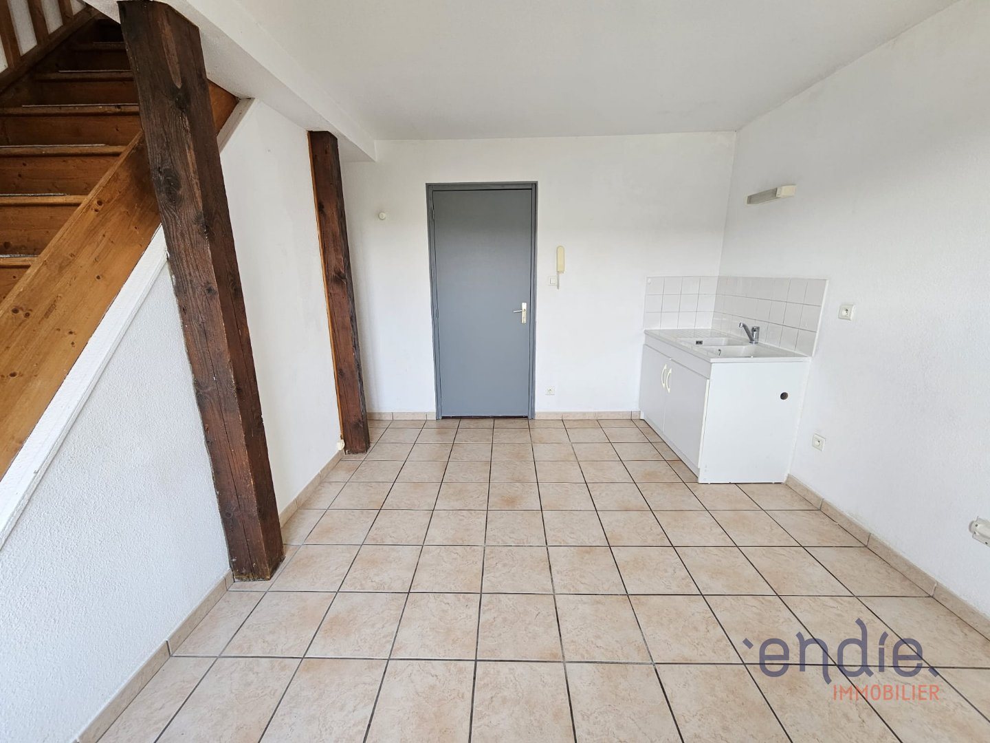 Appartement à louer, 48m², Eloie