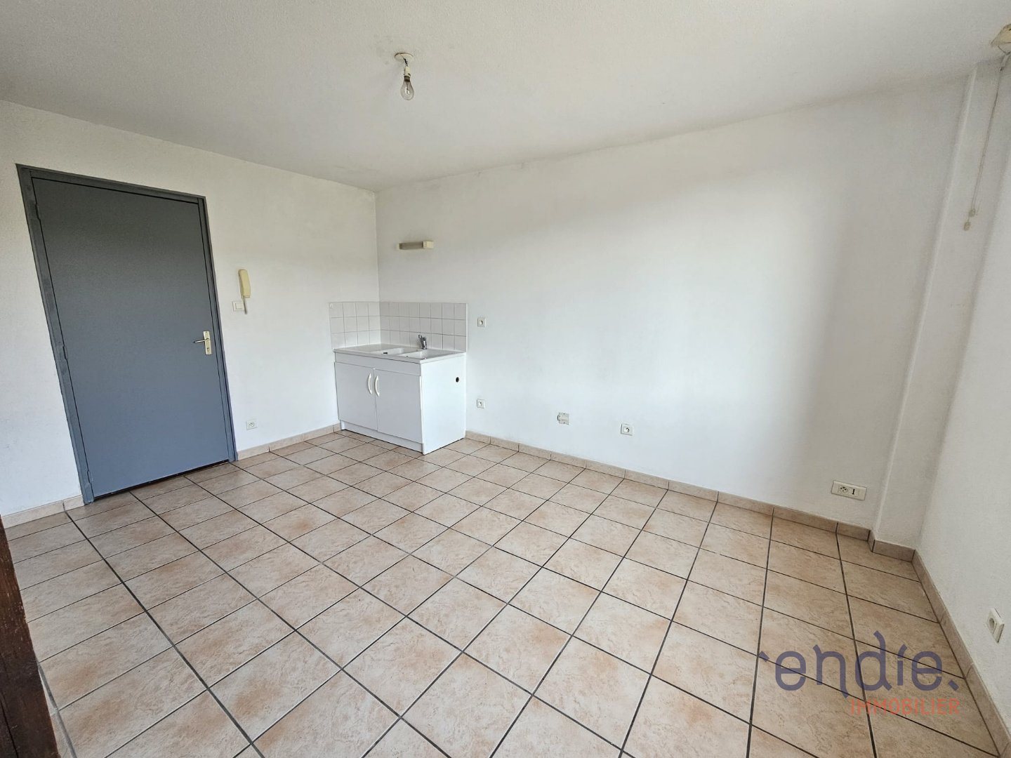 Appartement à louer, 48m², Eloie