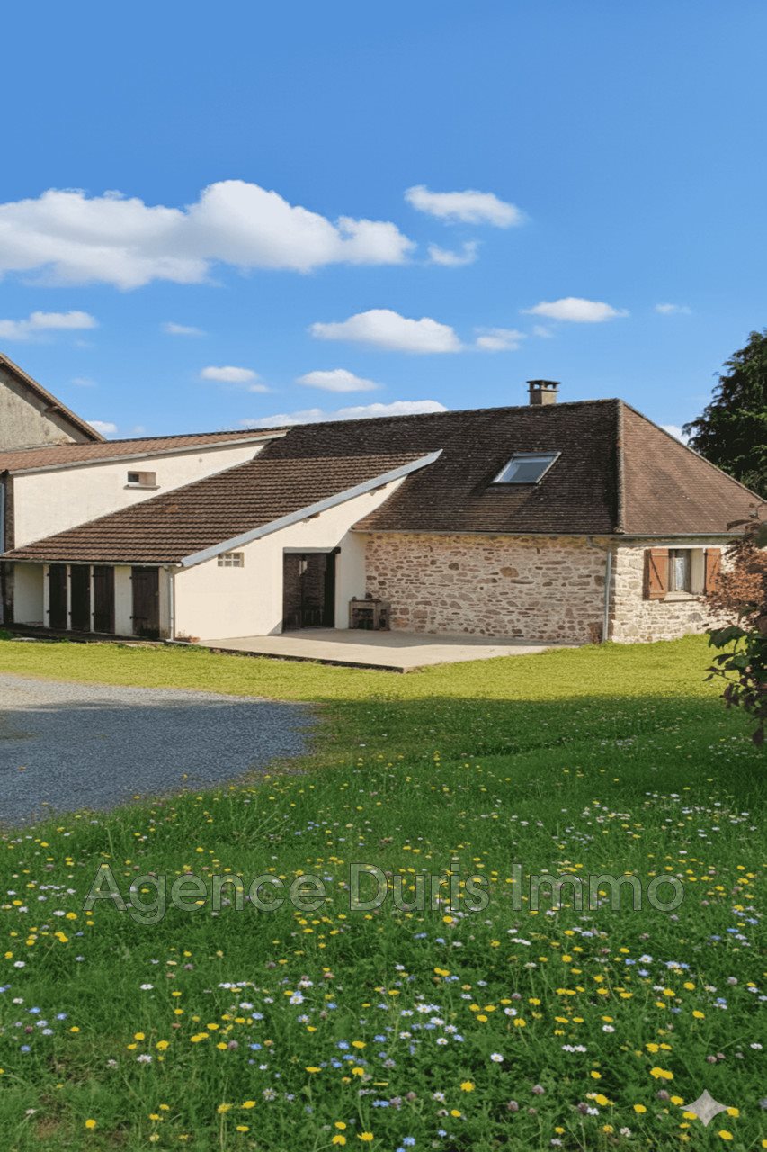 Maison à vendre, 166m², Saint-Yrieix-la-Perche