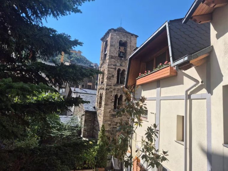 Building for sale in Sant Julià de Lòria · 2 of 3