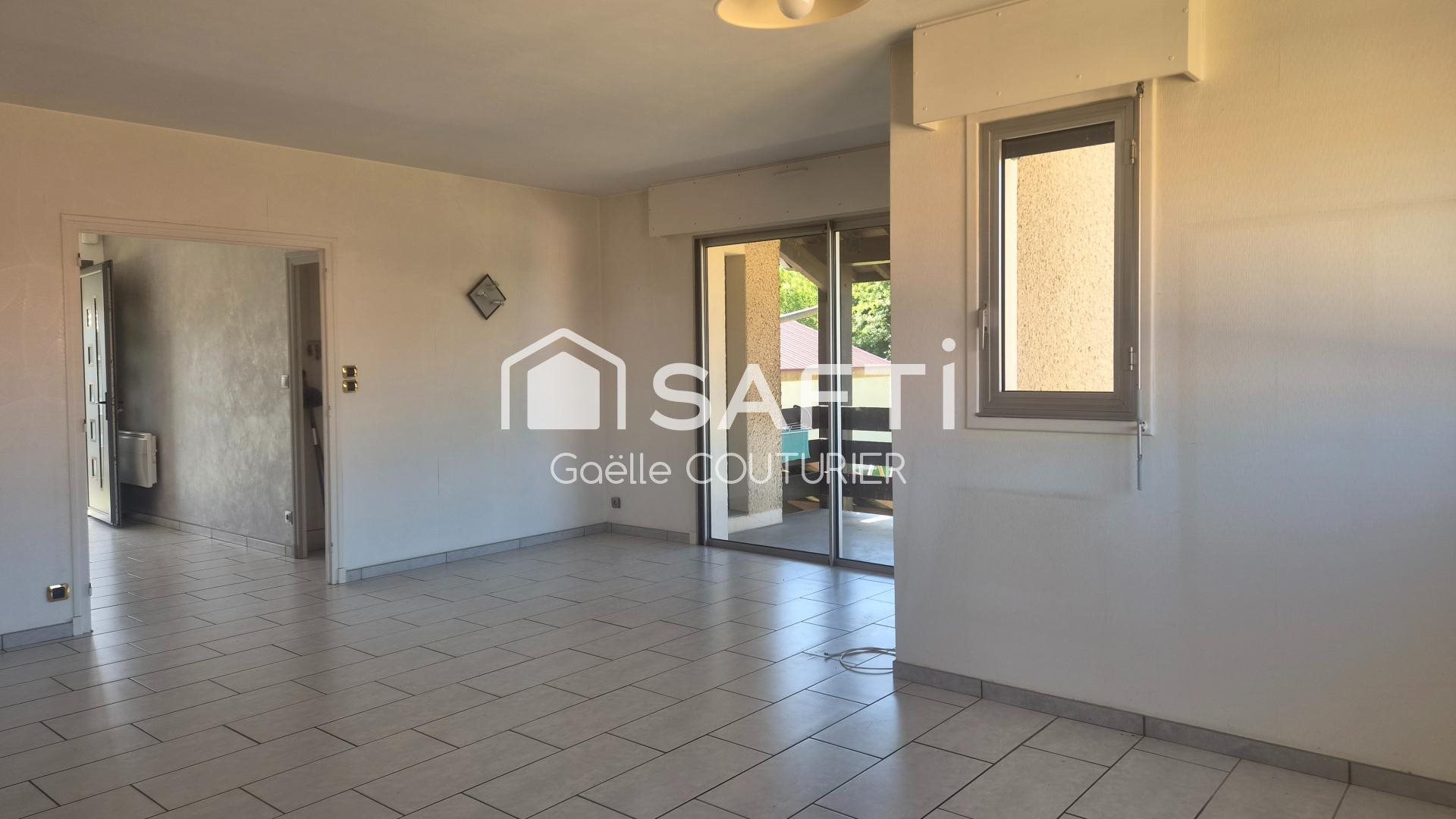 Maison à vendre, 186m², Vaux-en-Bugey