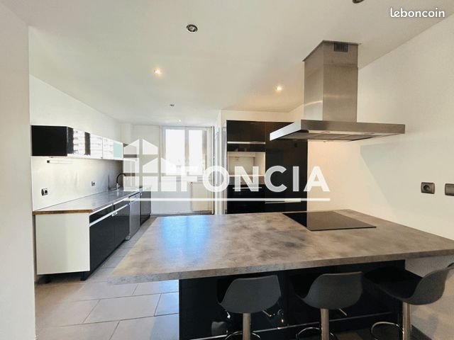 Appartement à louer, 78m², Toulon