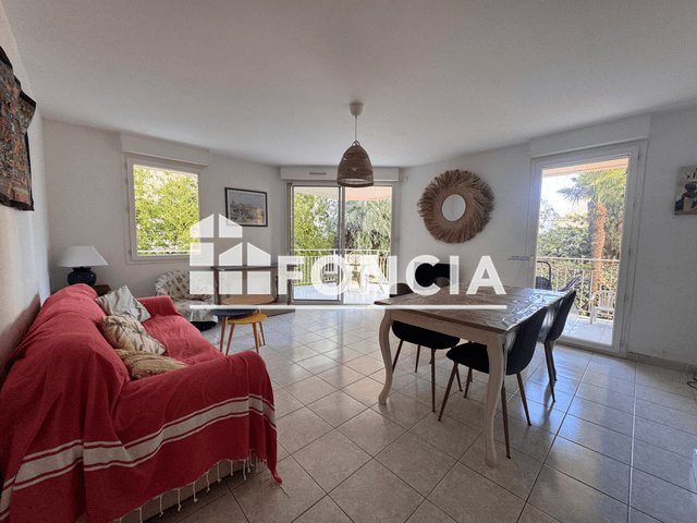 Appartement à louer, 71m², Hyères