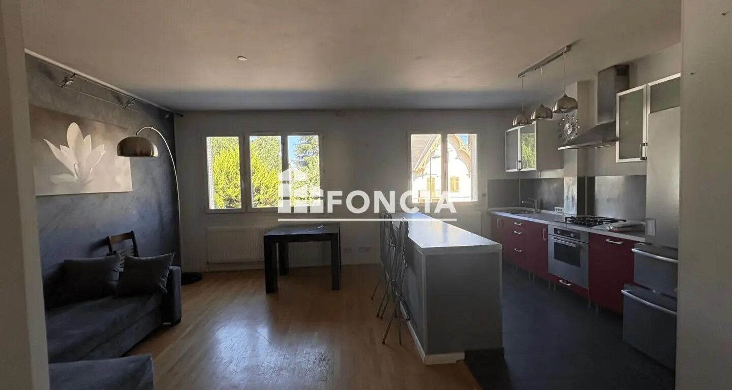 Appartement à louer, 47m², Meyzieu