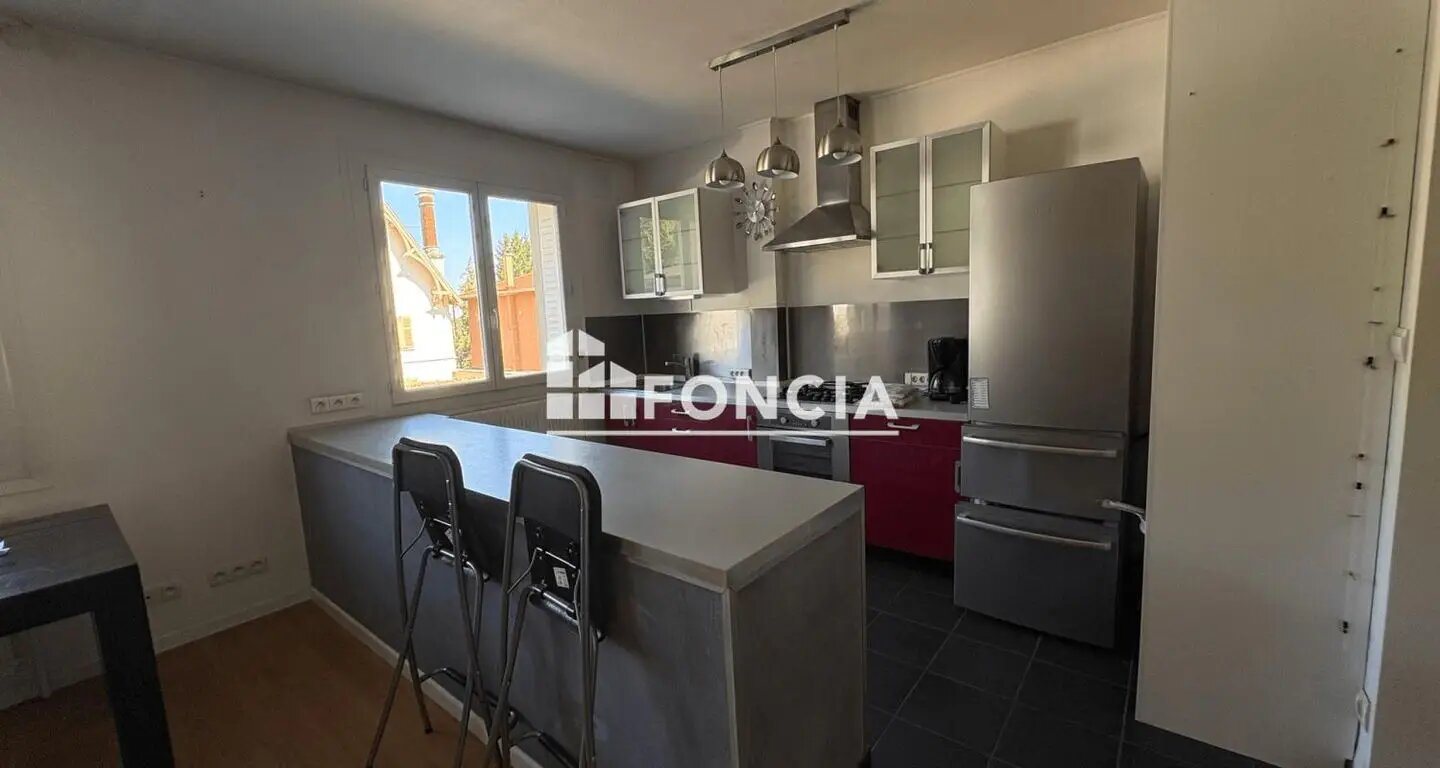 Appartement à louer, 47m², Meyzieu