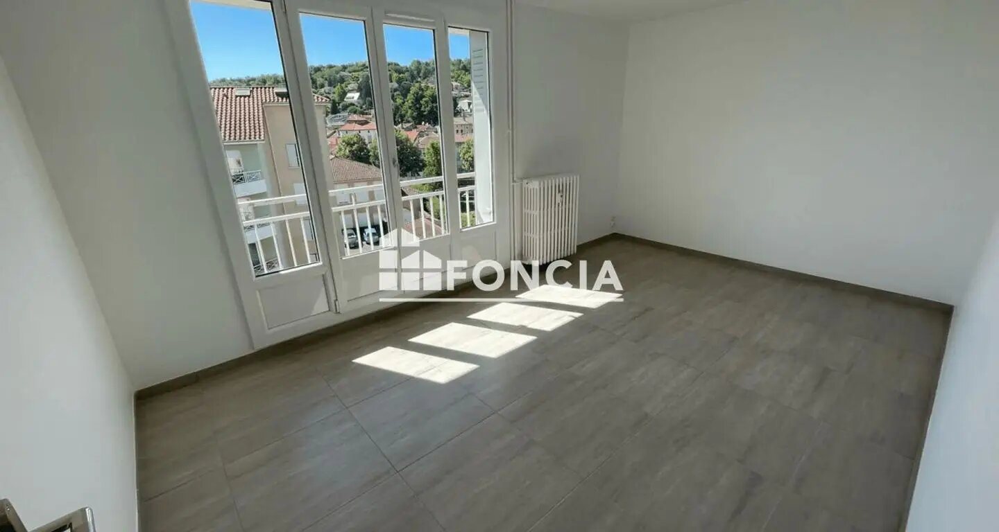 Appartement à louer, 59m², Montluel