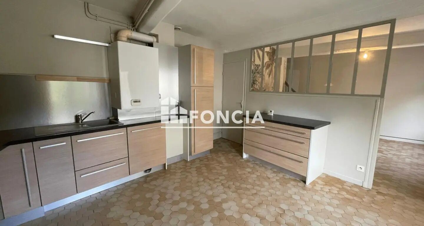 Maison à louer, 70m², Saint-André-de-Corcy