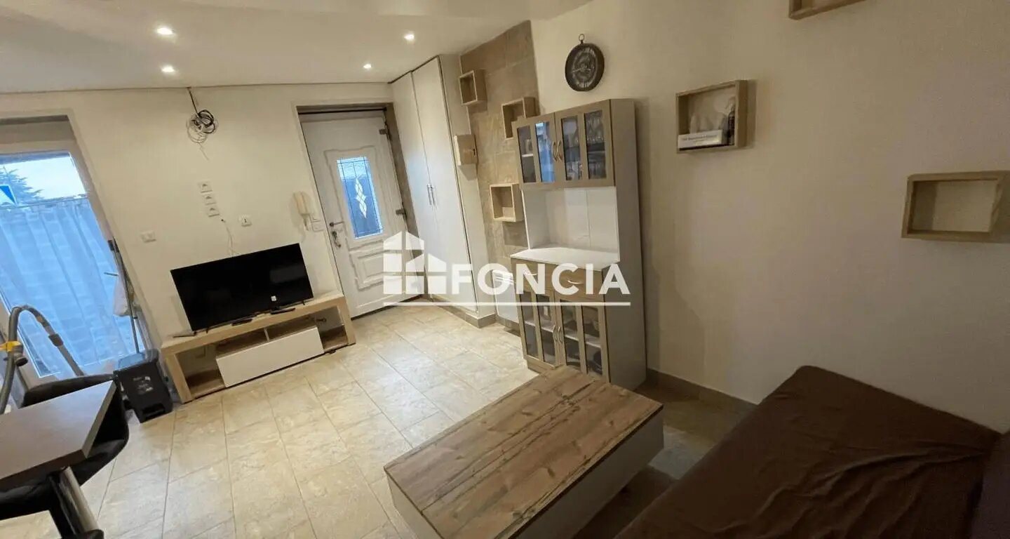 Maison à louer, 54m², Saint-Maurice-de-Gourdans