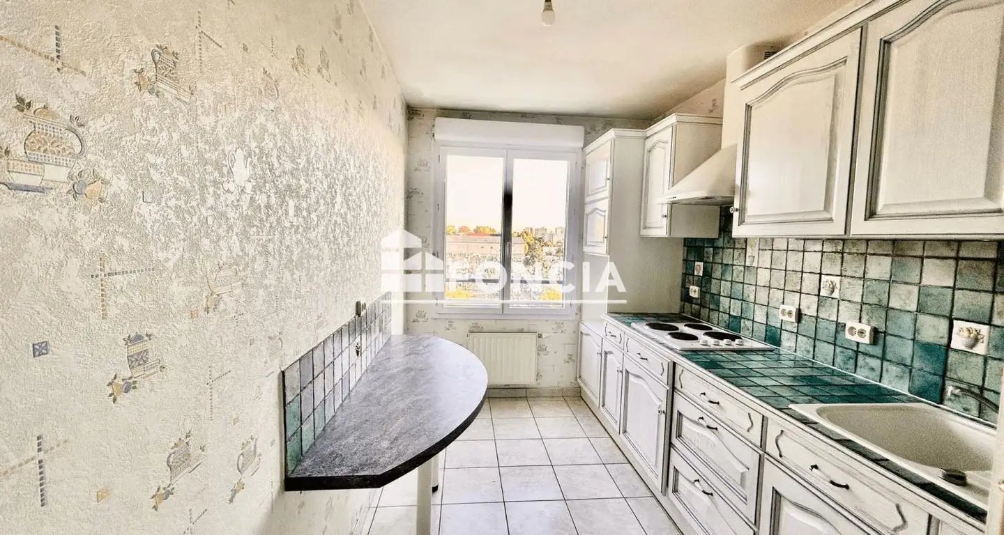 Appartement à louer, 66m², Bron