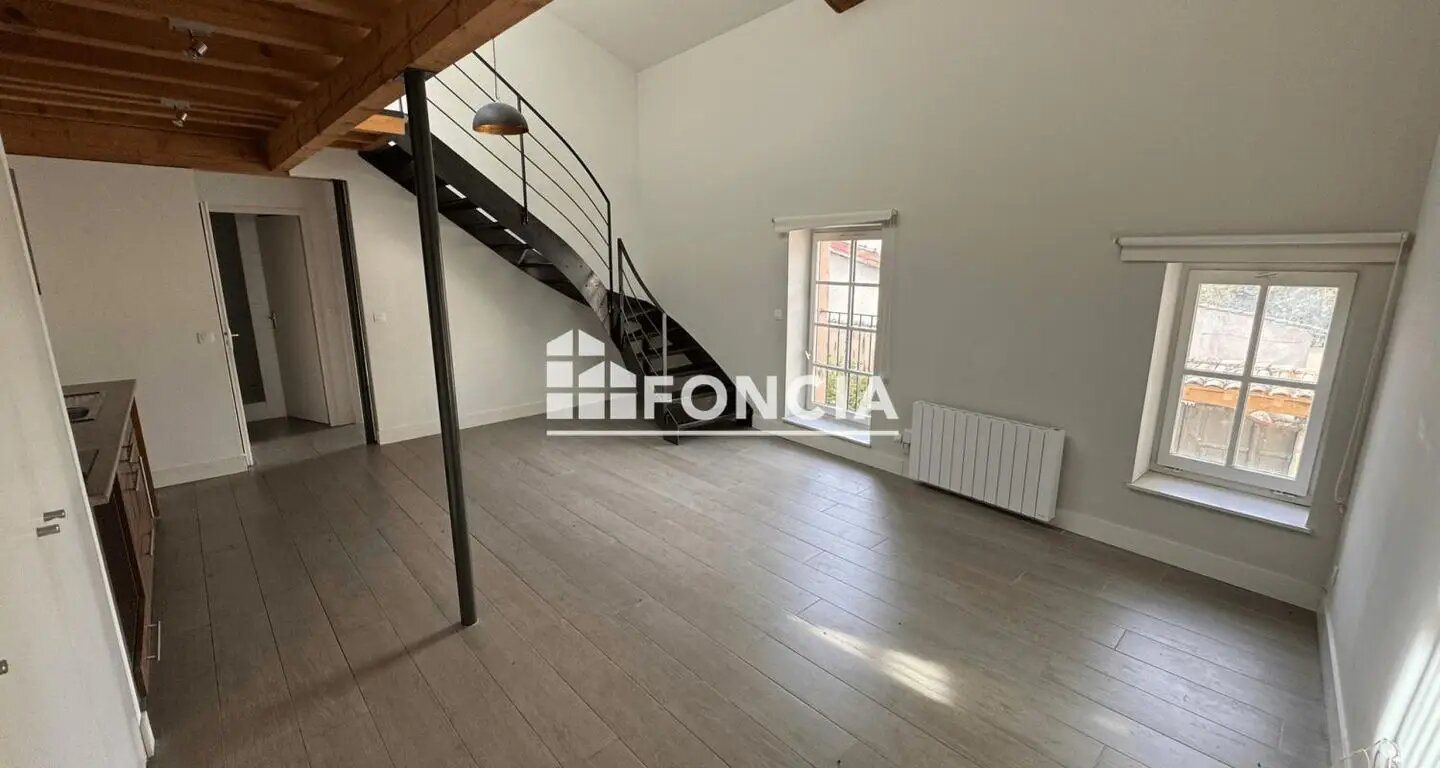 Appartement à louer, 55m², Millery