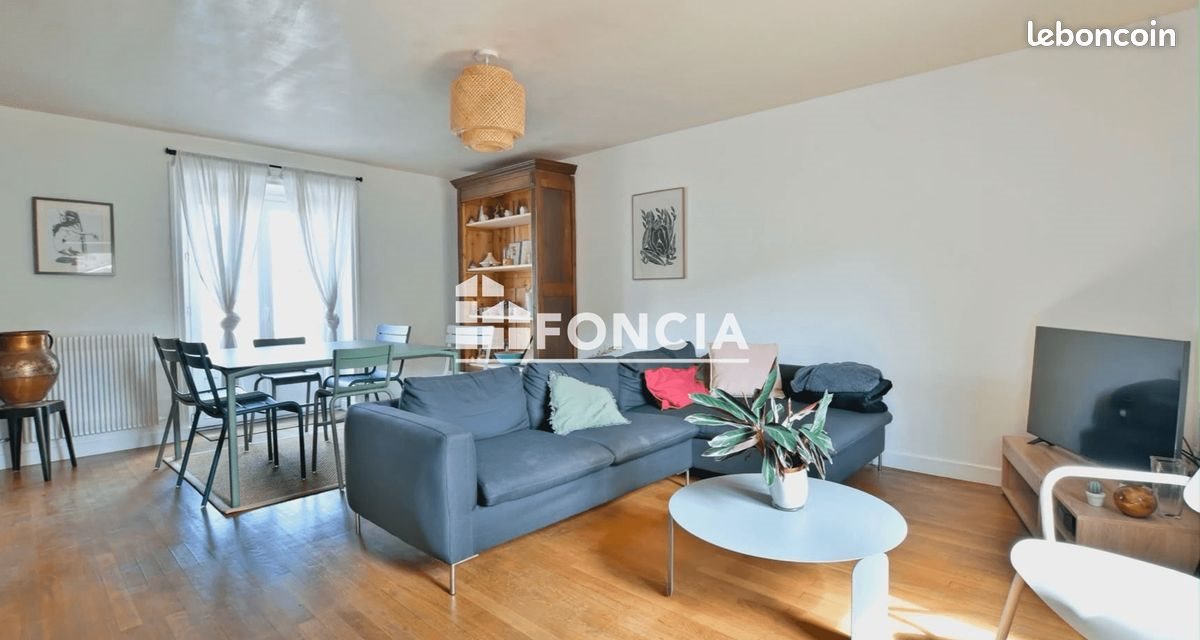 Maison à louer, 105m², Corcelles-en-Beaujolais