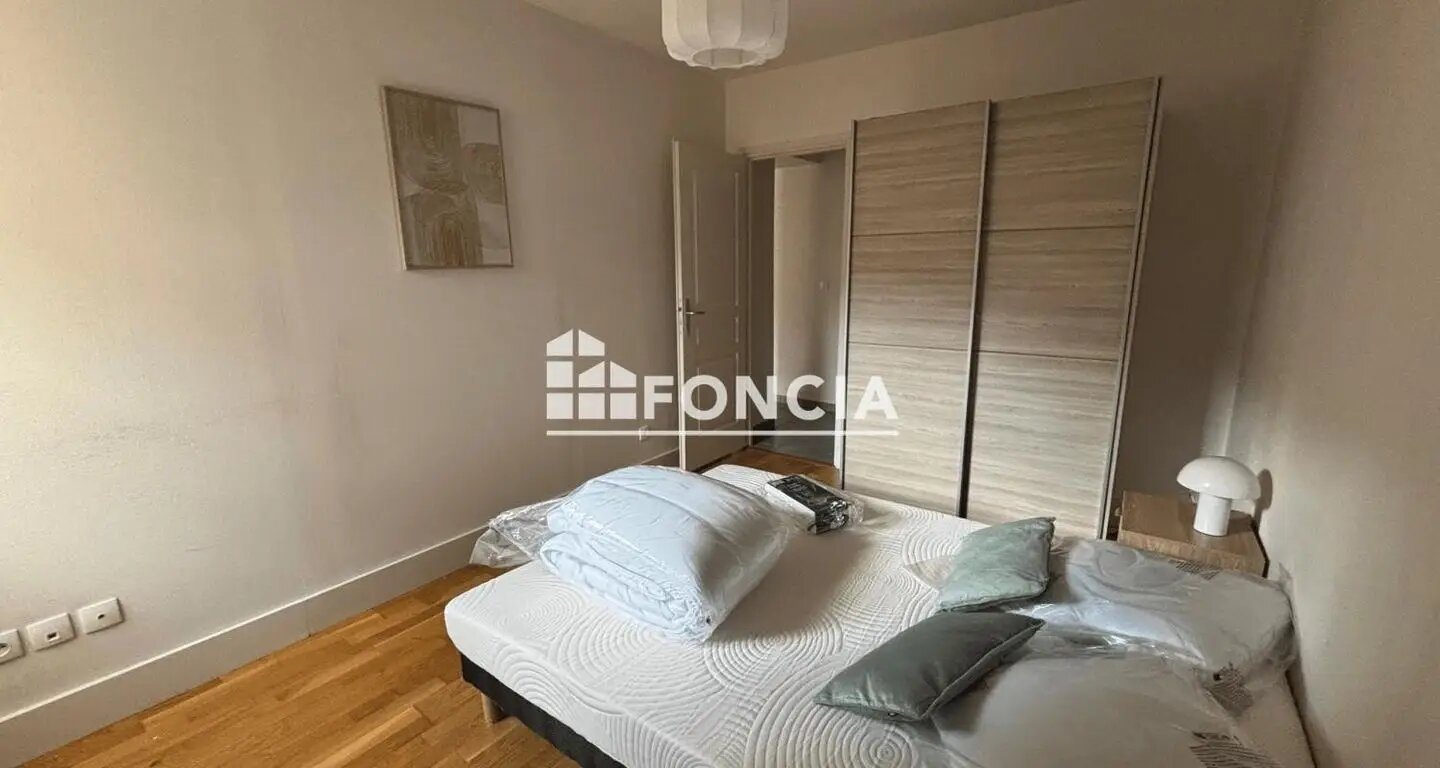 Appartement à louer, 45m², Neuville-sur-Saône
