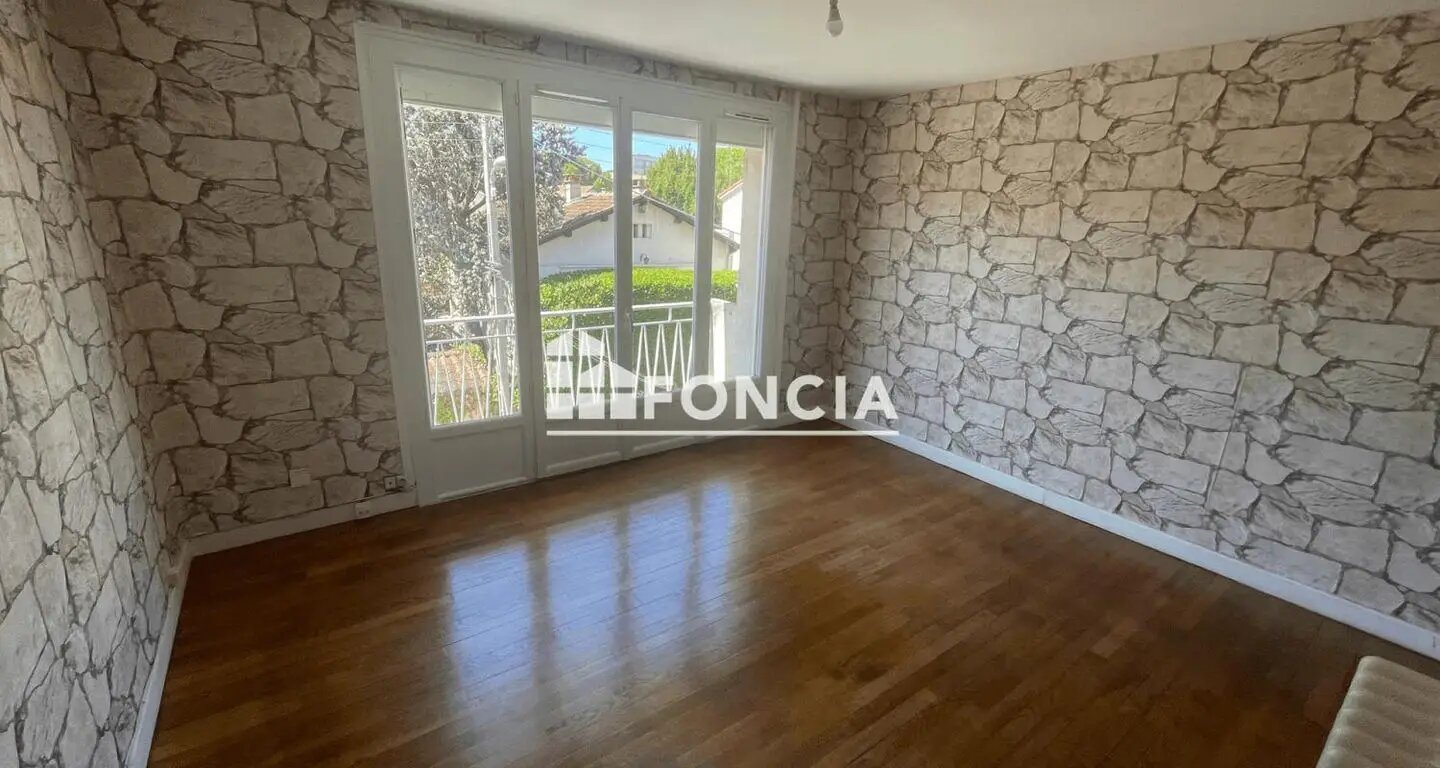 Appartement à louer, 73m², Valence