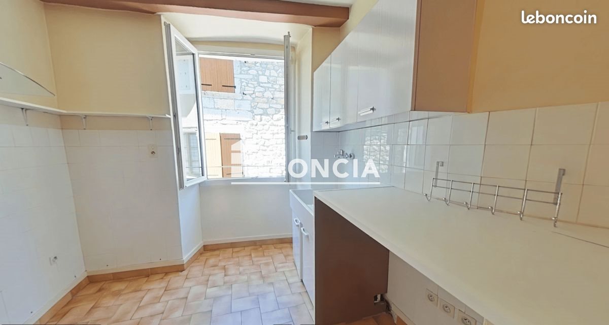Maison à louer, 86m², Villeneuve-de-Berg