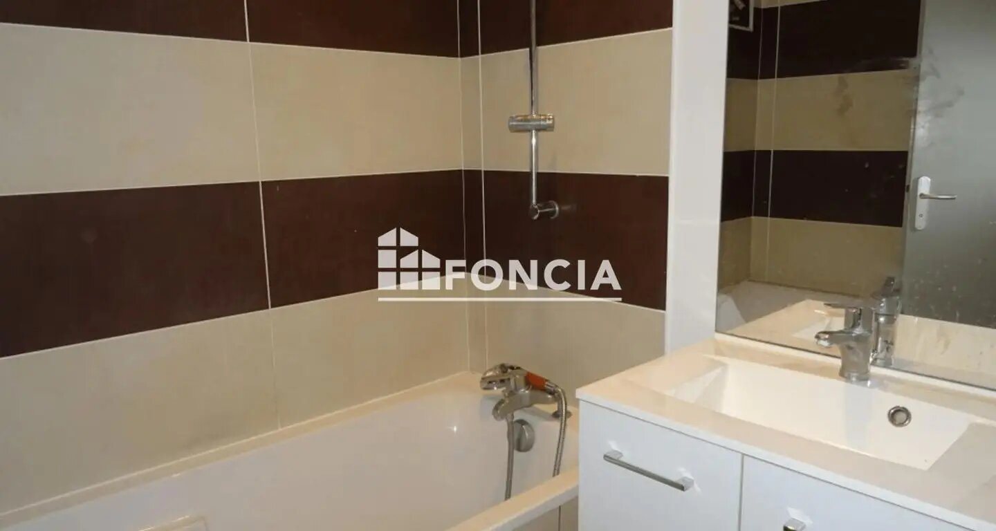 Appartement à louer, 68m², Vienne